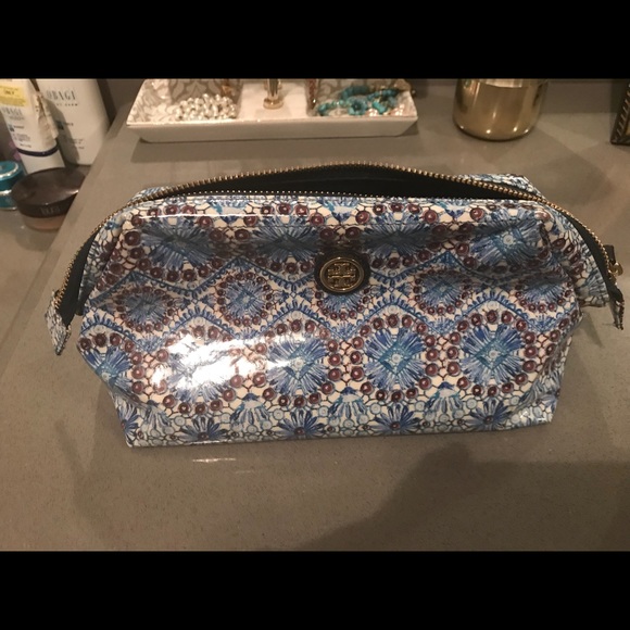Tory Burch Handbags - Tory Burch cosmetic bag